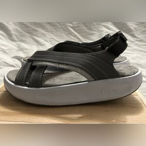 Curves Gray Rocker Style Toning Sandals Womens Size US 10M / EUR 42